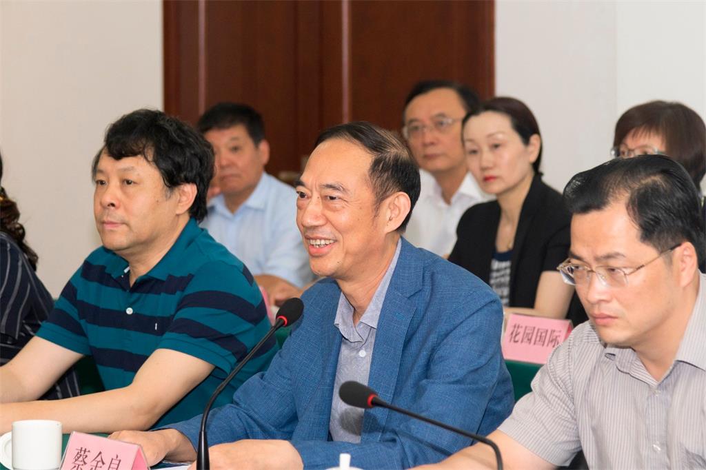 副市長方桂林調(diào)研揚(yáng)子江集團(tuán)-4.jpg