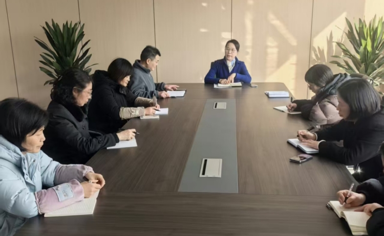 商城財(cái)務(wù)部召開工作部署會(huì) 聚焦重點(diǎn)任務(wù)落實(shí).jpg